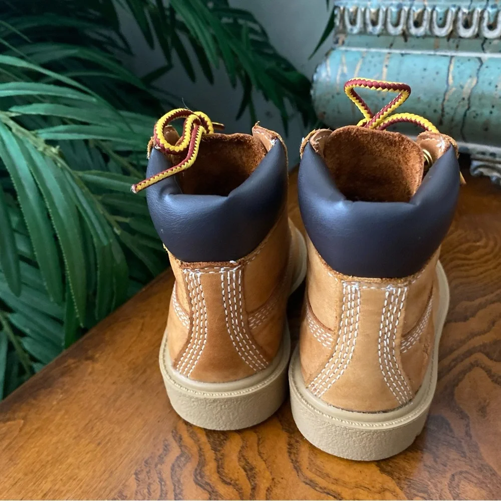 Timberland Classic 6” Waterproof Toddler Size 5 Wheat Nubuck Boot